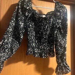 Square-neck/off the shoulder black & white blouse